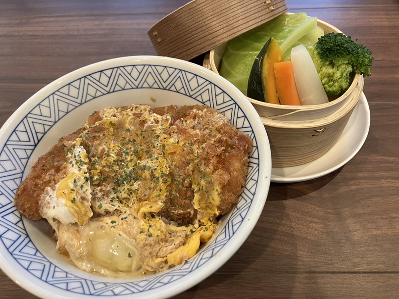 チキンカツ丼ランチ